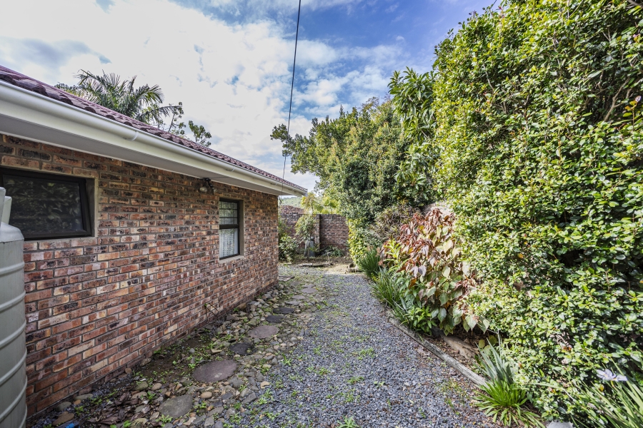 4 Bedroom Property for Sale in Nahoon Valley Park Eastern Cape